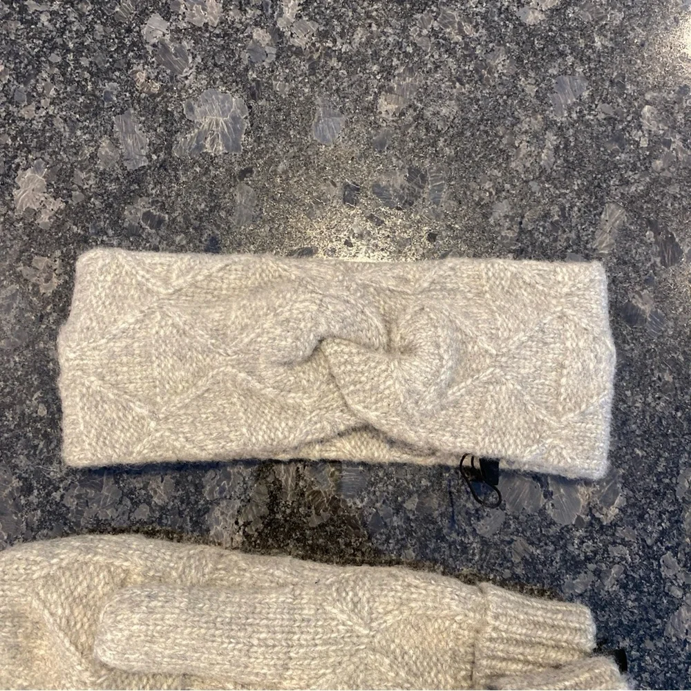 Love & Lore Mitts Head Band Gray 100% Recycled Materials O/S Winter Sherpa NWT